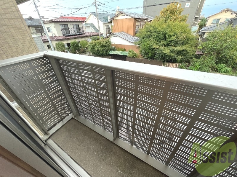 バルコニー　バルコニーが付いているので洗濯物も干せます！