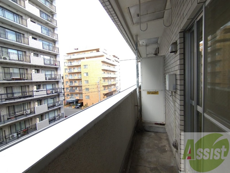 バルコニー　バルコニーです。洗濯物を干したり一息ついたりできますね！