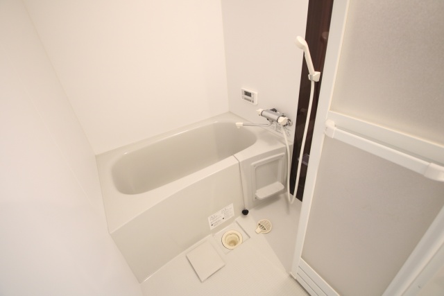 バス・シャワールーム　※別室の参考写真の為、現況優先です。