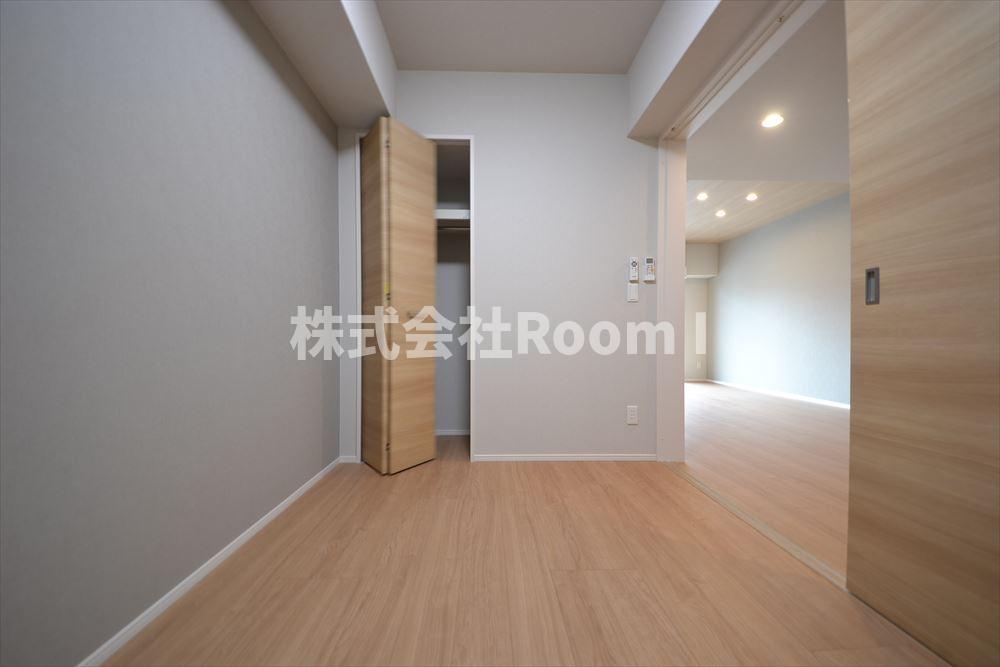 居室・リビング　コンパクトで使いやすい洋室です