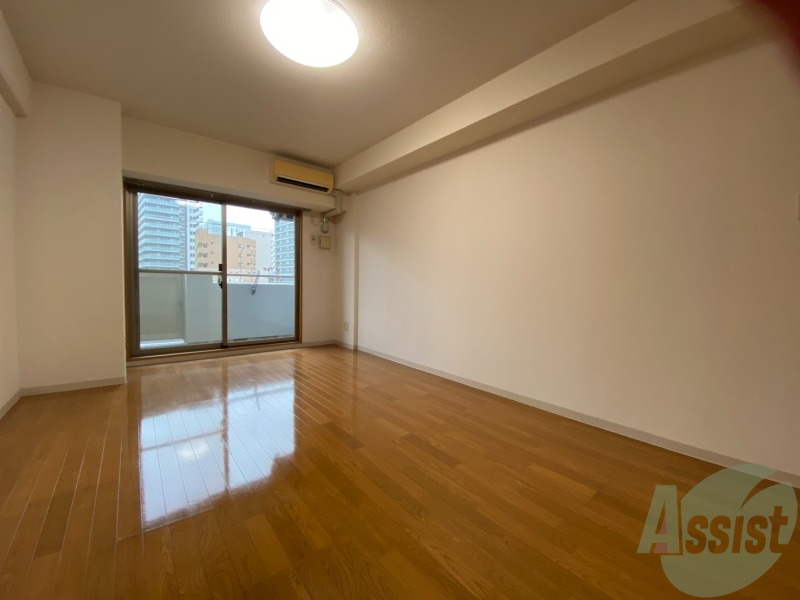 その他部屋・スペース　寝室のお写真です。陽の光が気持ちいいですね。