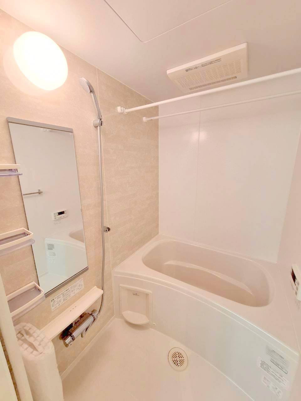 バス・シャワールーム　★追焚・浴室乾燥機付きバス★