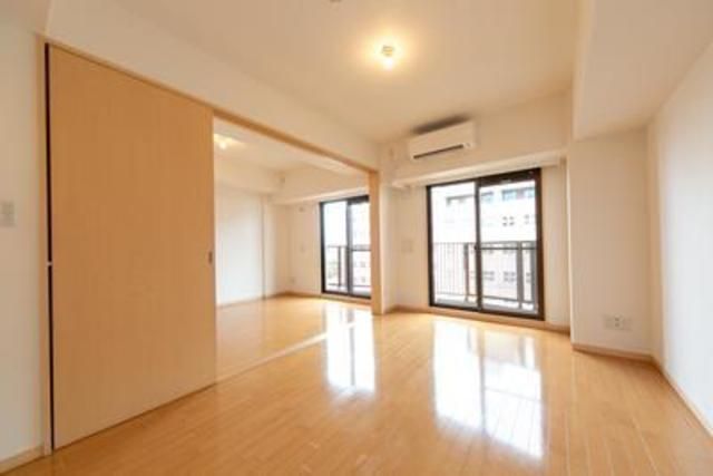 居室・リビング　写真は同タイプ住居です。