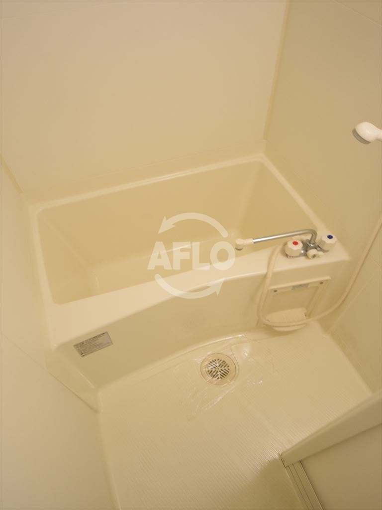 バス・シャワールーム　ビクトワーレ　風呂