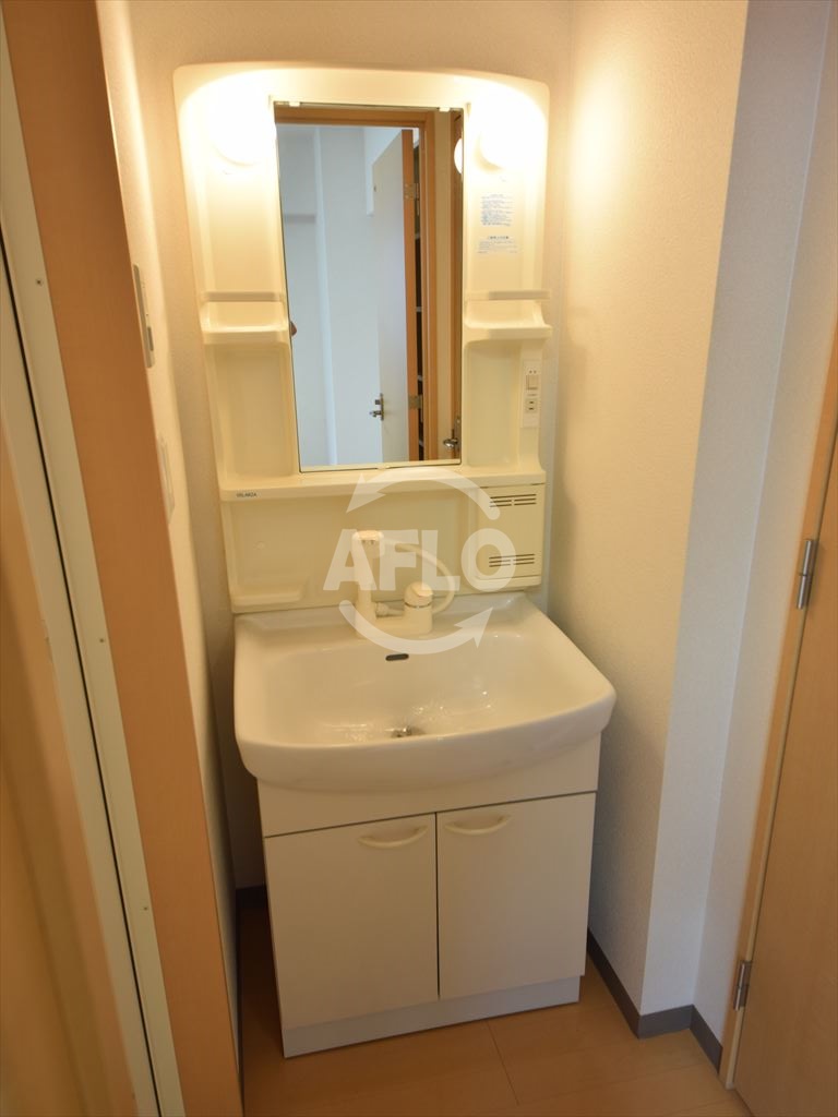 洗面設備　ビクトワーレ　洗面化粧台