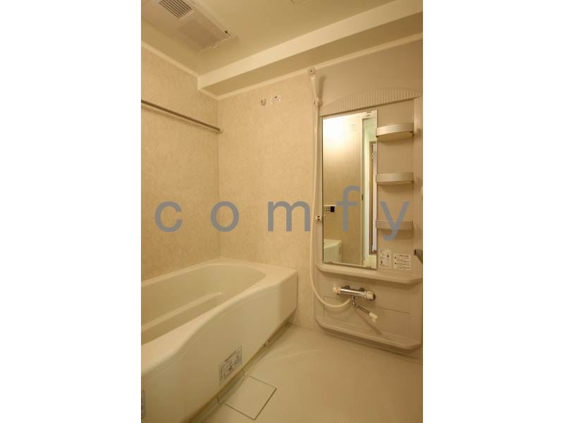 バス・シャワールーム　浴室乾燥機付きバス