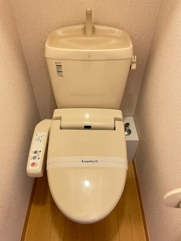 トイレ　※別部屋参考写真