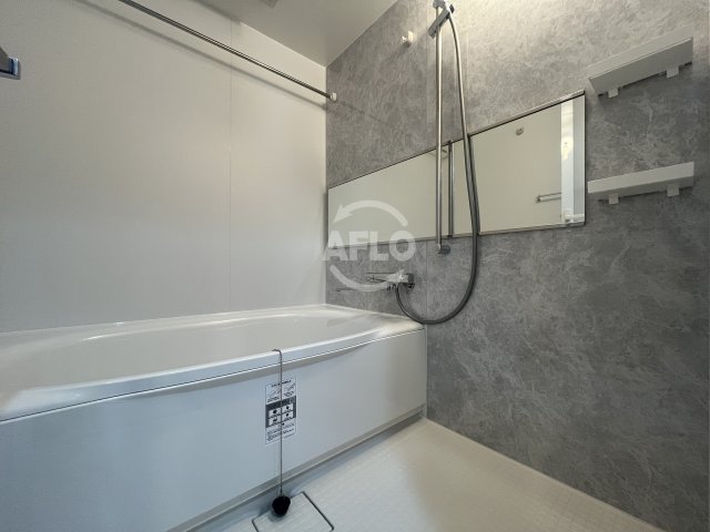 バス・シャワールーム　スプランディッド上本町WESTII　浴室