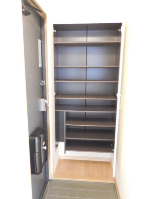 玄関　シューズボックス