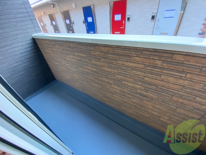 バルコニー　バルコニーは幅もしっかりあって洗濯物がはかどりそうですね。