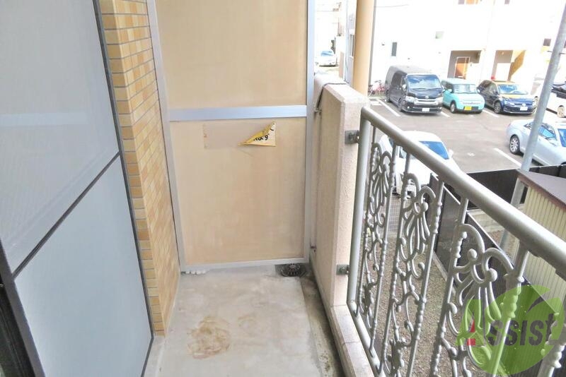 バルコニー　ベランダが付いているので、天気の良い日は布団干しもＯＫです。