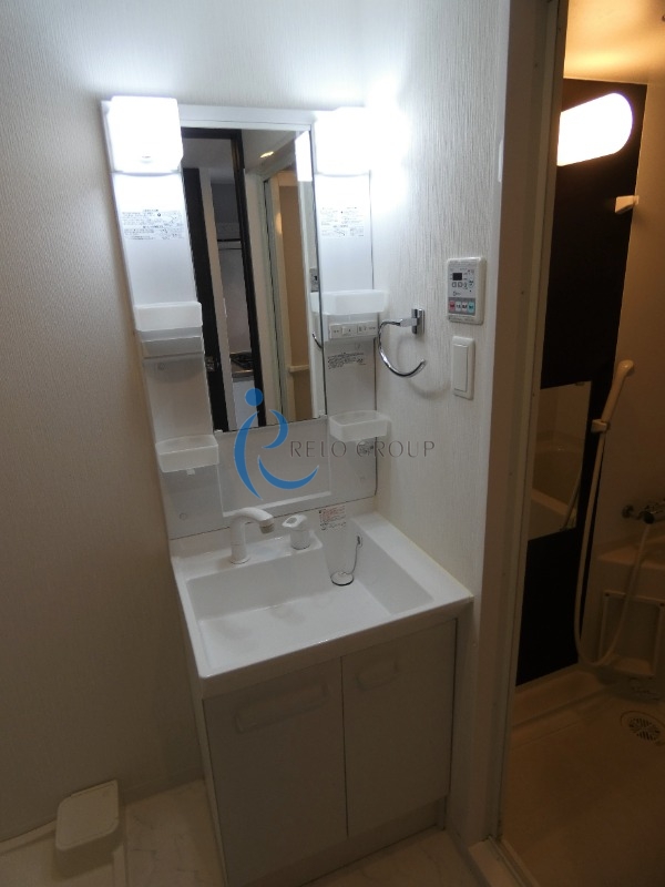 洗面設備　同一シリーズの別物件です。