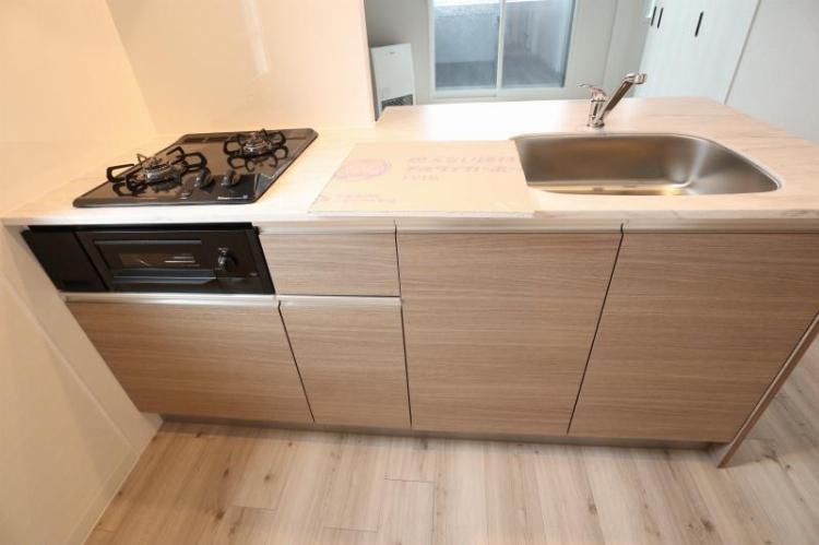 キッチン　人気の対面システムキッチンタイプです！