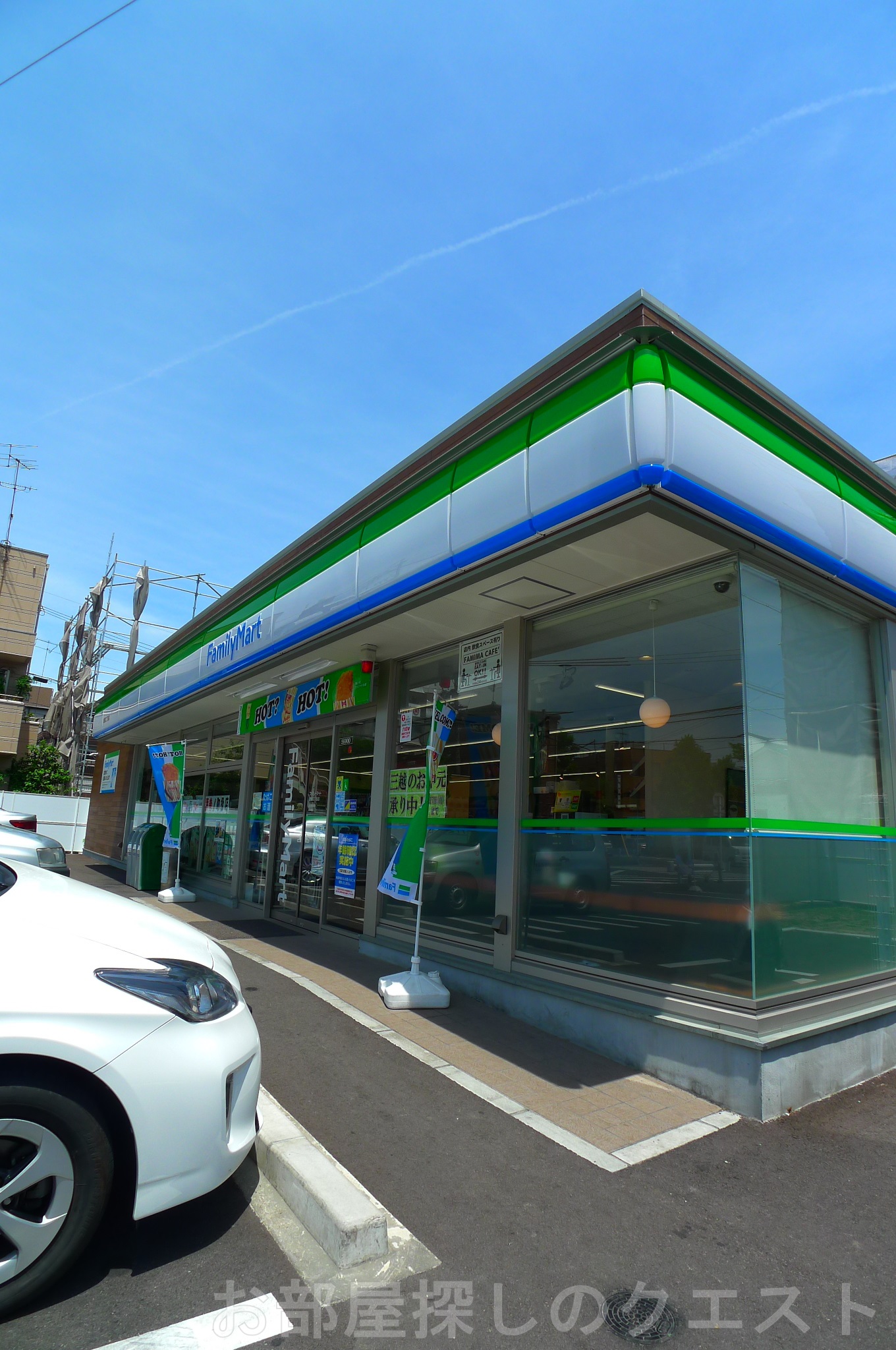 コンビニ　ファミリーマート都通二丁目店（コンビニ）まで227m