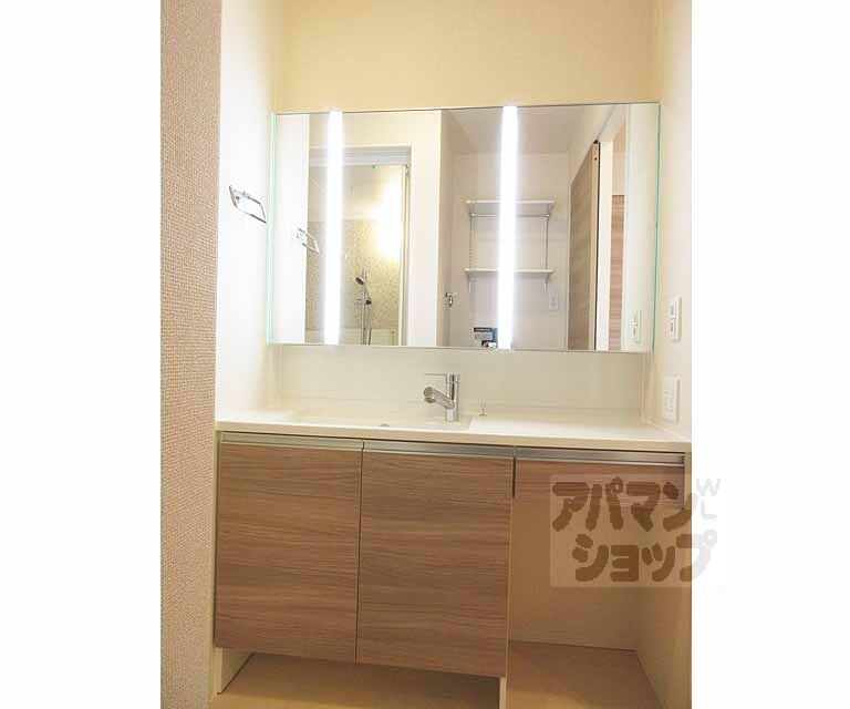 洗面設備　ワイド洗面台です！