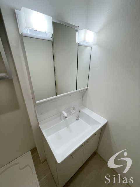 洗面設備　同仕様