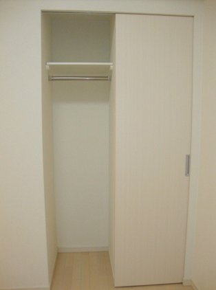 収納　エステムプラザ難波ＥＡＳＴIIブレスト　クローゼット