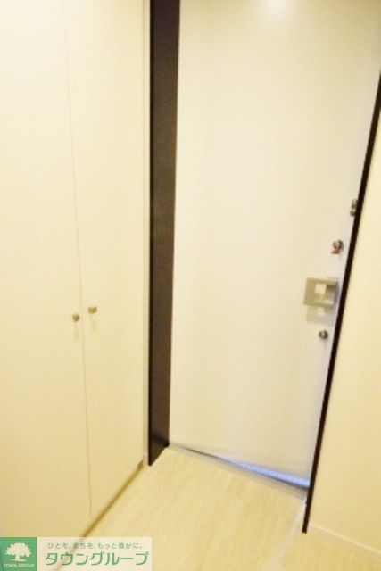 玄関　※同建物別号室（参考写真）