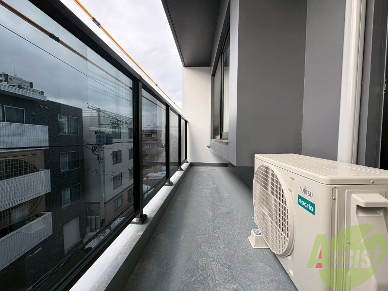 バルコニー　バルコニーです。洗濯物を干したり一息ついたりできますね！