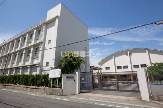 小学校　高石市立高石小学校（小学校）まで355m