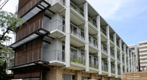 小学校　四谷小学校（小学校）まで690m