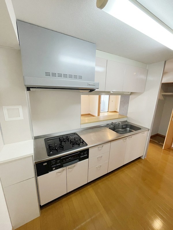 キッチン　退去予定の為、過去の参考写真になります
