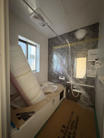 バス・シャワールーム　コンパクトで使いやすいお風呂です