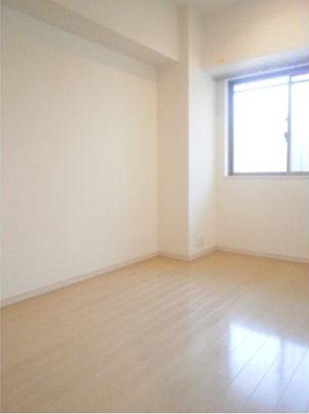 その他　洋室６帖