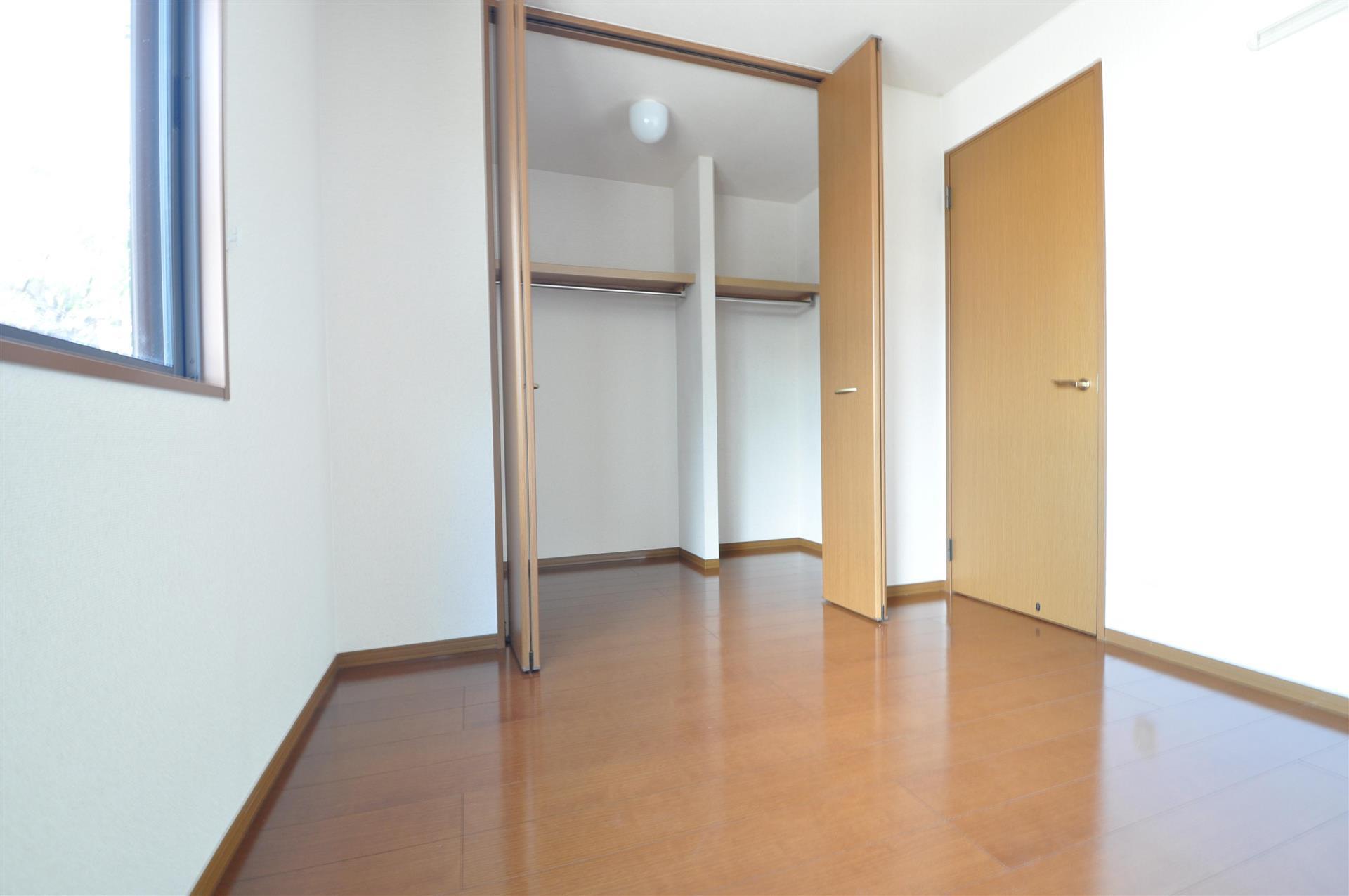 収納　6帖洋室（北側）ウォークインクローゼット♪