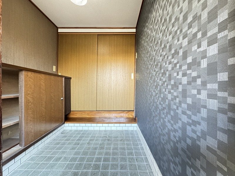 東櫛原貸家の玄関写真