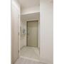 玄関　写真は同タイプ住居です。