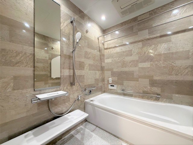 バス・シャワールーム　バス