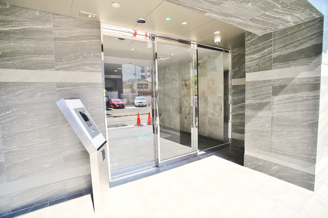 セキュリティ　オートロック・防犯カメラ