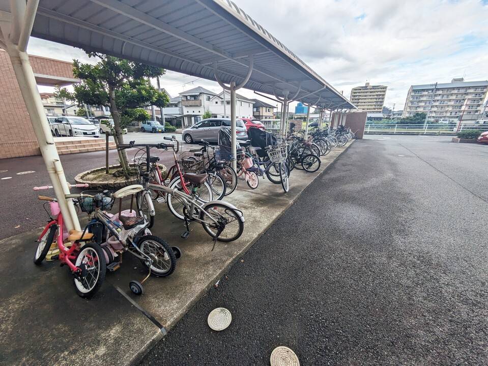 駐車場　駐輪場