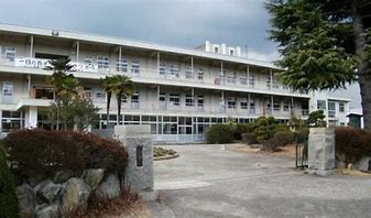 中学校　双葉中学校（中学校）まで1168m
