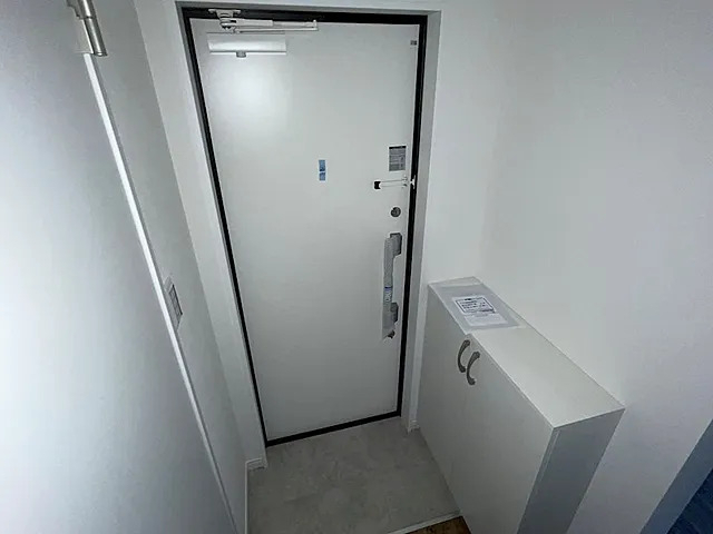 玄関　※同物件参考写真
