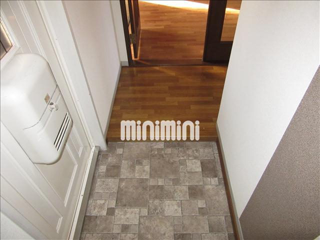 玄関　室内が見えにくい玄関です