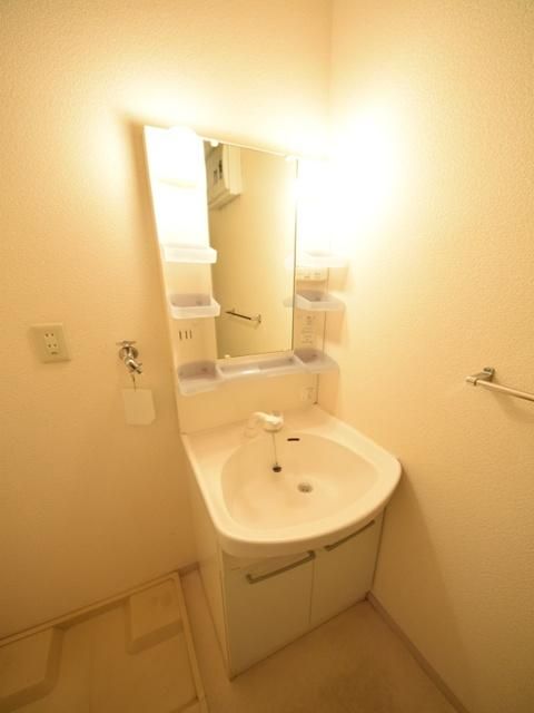 洗面設備　朝便利な独立洗面台