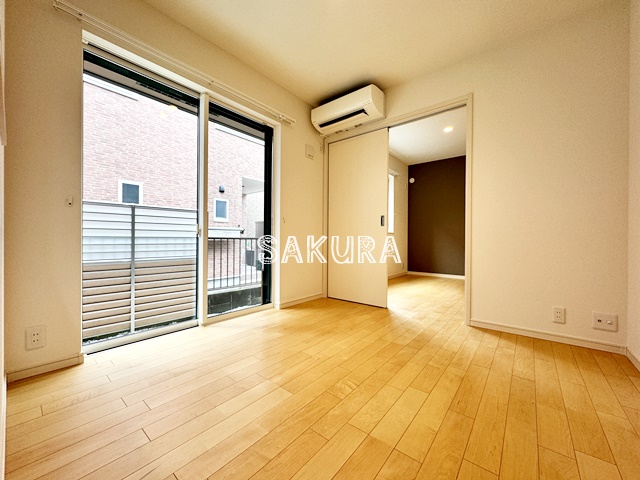 居室・リビング　使いやすい形の為、レイアウトを楽しめます♪