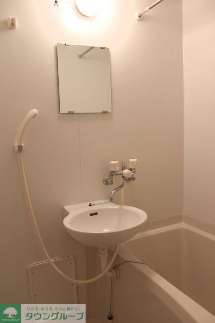 バス・シャワールーム　浴室乾燥機付き