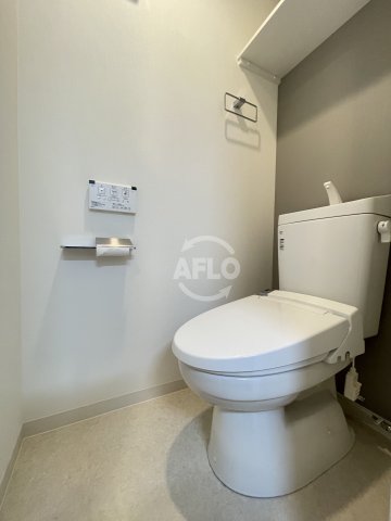 トイレ　セオリー大阪ベイシティ　温水洗浄便座