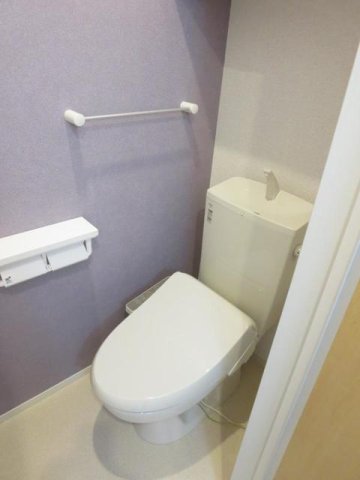 トイレ　清潔感のあるトイレです