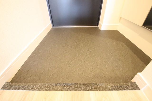 玄関　※別室の参考写真の為、現況優先です。