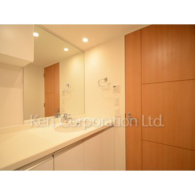 洗面設備　同タイプ10階のお部屋を撮影。仕様が異なることがあります。