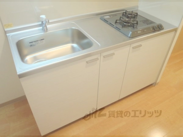 キッチン　お料理しやすい２口コンロ付のキッチンです