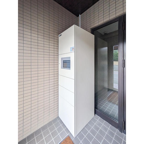 ロビー　宅配ボックス新設してます！