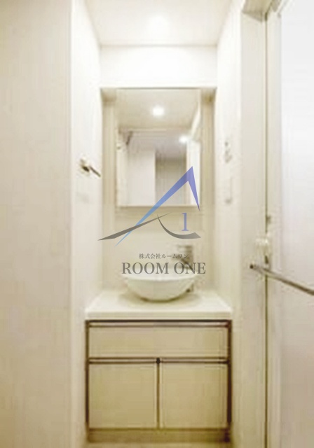 洗面設備　独立洗面台です。