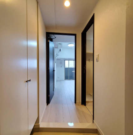 玄関　※別号室参考写真※