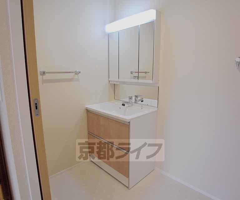 洗面設備　広々洗面所ですよ