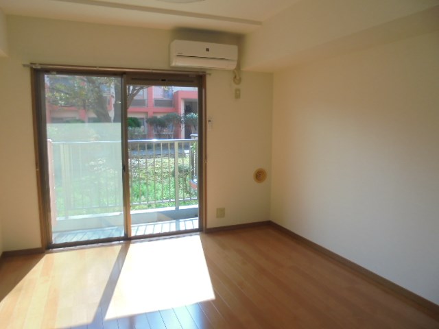 居室・リビング　参考写真です